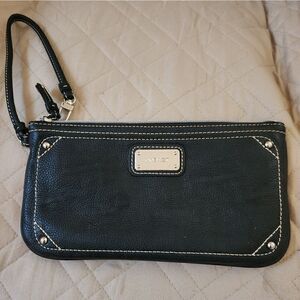 NWOT Nine West BLACK wristlet